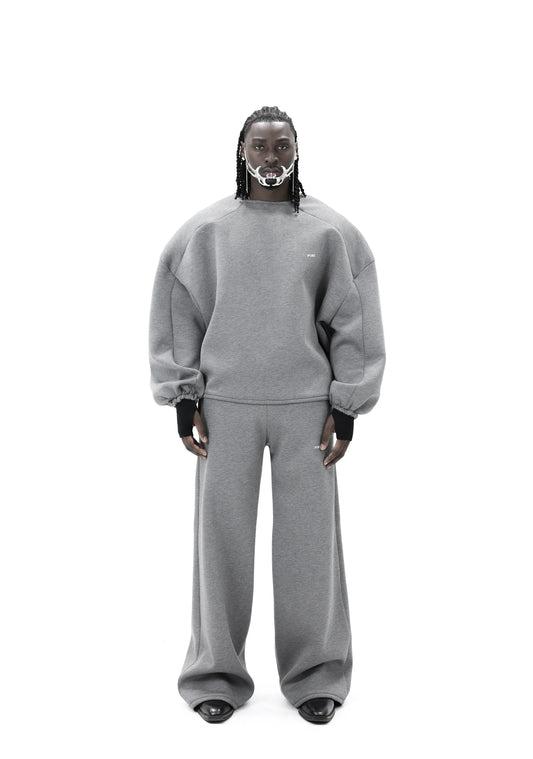 STATEMENT SEAM SWEATER