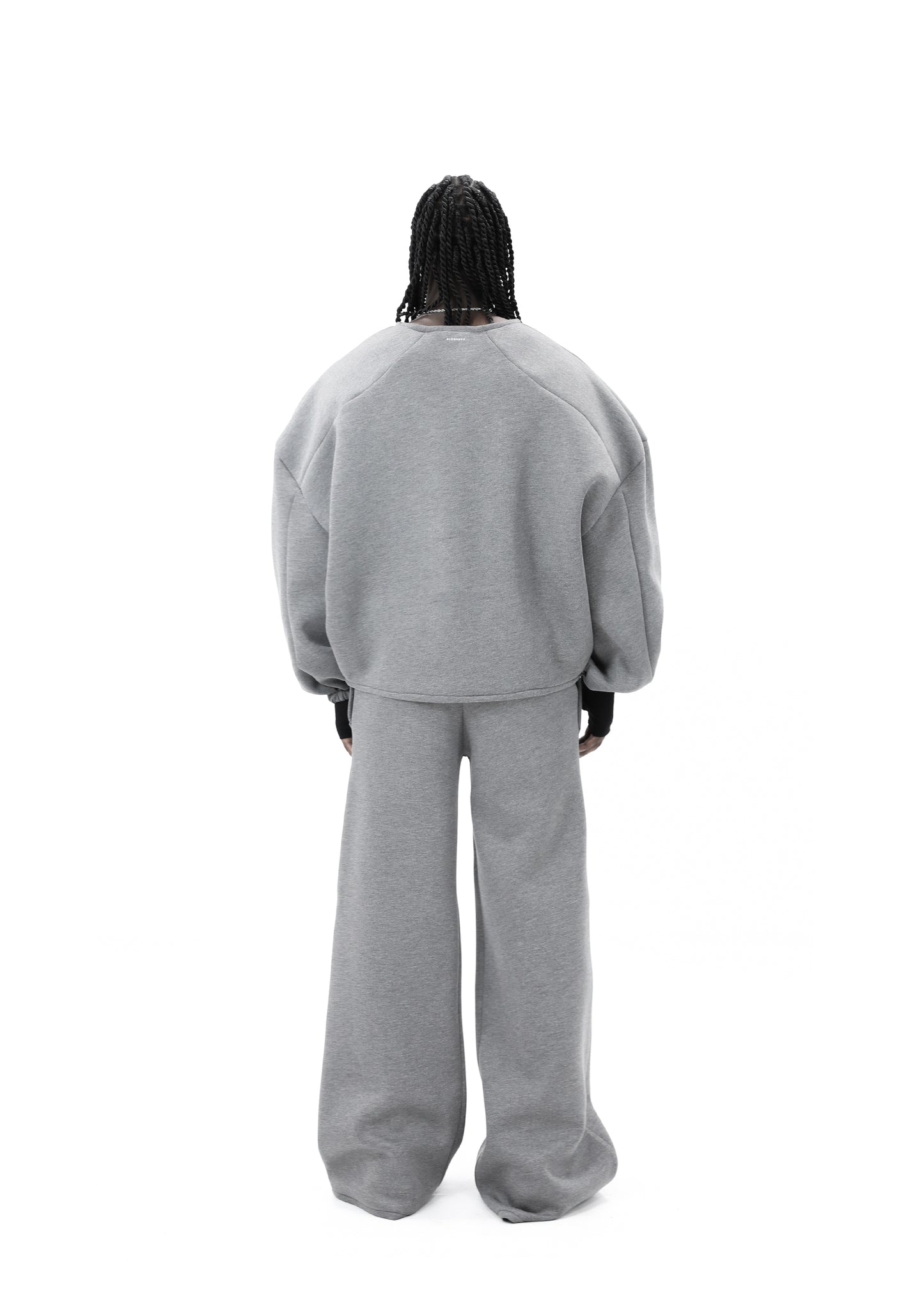 STATEMENT SEAM SWEATER